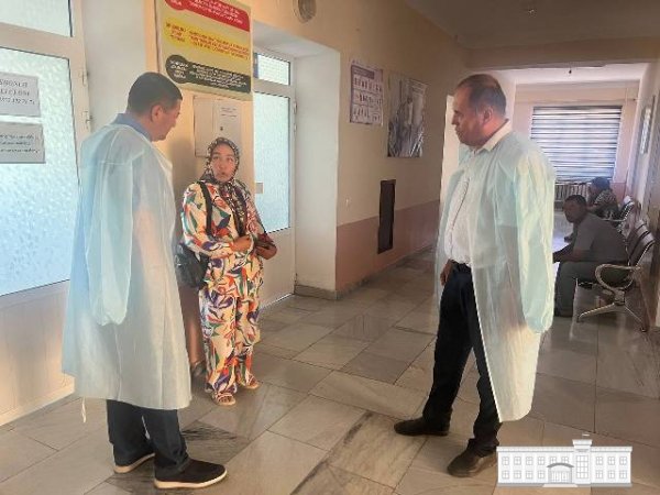 Zarbdor tumani prokurori, 2-sektor rahbari R.Masharipov tuman tibbiyot birlashmasi faoliyati bilan tanishdi.